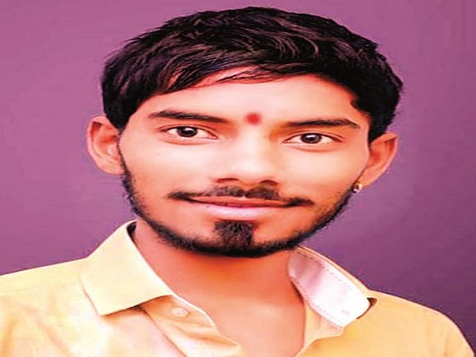 Suicide by taking a sting of life at Jamkhed | जामखेड येथील तरूणाची गळफास घेऊन आत्महत्या Suicide by taking a sting of life at Jamkhed | जामखेड येथील तरूणाची गळफास घेऊन आत्महत्या