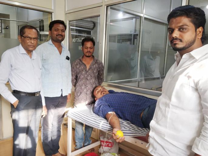 'He' stands for Blood Donation Movement for Mother | आईसाठी ‘त्याने’ उभी केली रक्तदानाची चळवळ