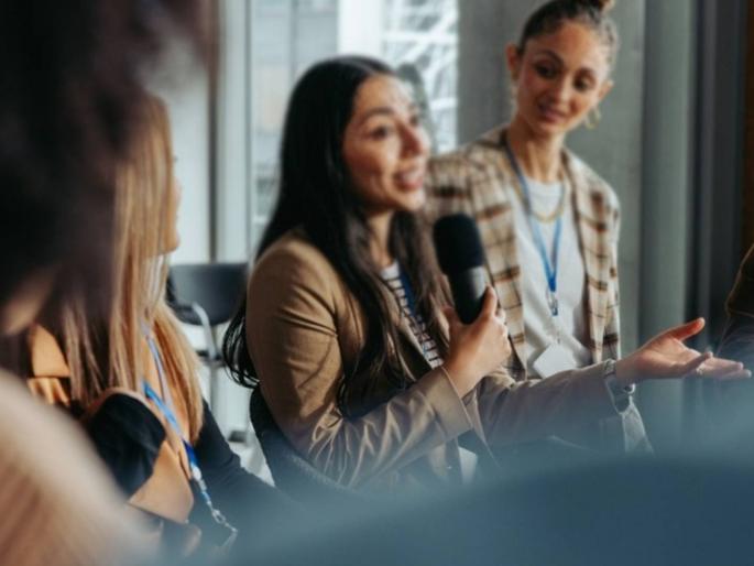 Now, the mantra of 'Gen-Z' is not 'Spend and Live', but 'Save and Grow'! | आता ‘खर्च करा आणि जगा’, नाही तर ‘बचत करा आणि प्रगती करा’ हाच ‘जेन-झी’चा मंत्र! Now, the mantra of 'Gen-Z' is not 'Spend and Live', but 'Save and Grow'! | आता ‘खर्च करा आणि जगा’, नाही तर ‘बचत करा आणि प्रगती करा’ हाच ‘जेन-झी’चा मंत्र!