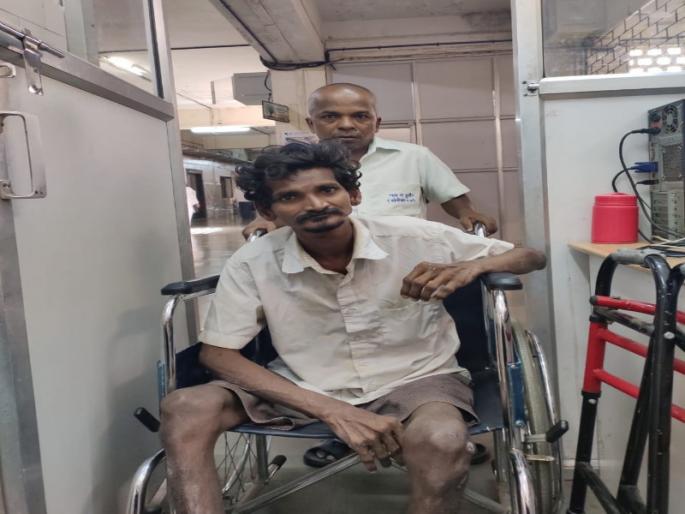 Real life support for a depressed youth | नैराश्याने ग्रासलेल्या तरुणाला रियल लाइफचा आधार Real life support for a depressed youth | नैराश्याने ग्रासलेल्या तरुणाला रियल लाइफचा आधार