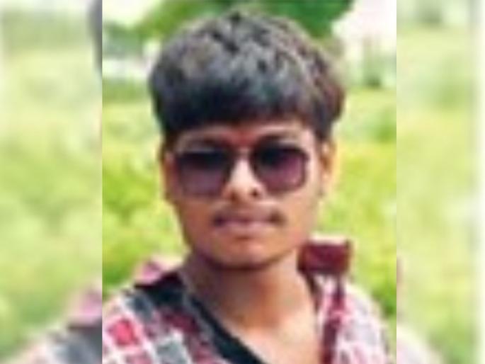 A speeding bike fell into the river a young man died | वेगाने केला घात! भरधाव दुचाकी नदीत कोसळली; तरुणाचा मृत्यू A speeding bike fell into the river a young man died | वेगाने केला घात! भरधाव दुचाकी नदीत कोसळली; तरुणाचा मृत्यू