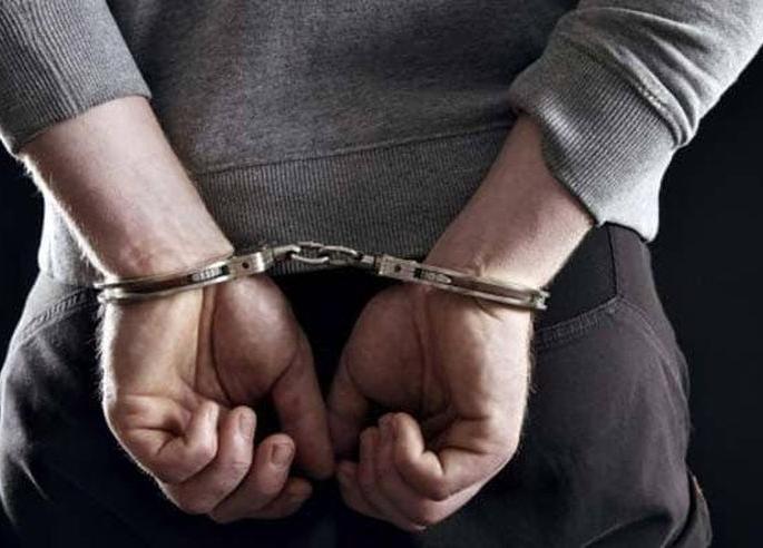 Youth arrested for chasing Trainee doctor girl | प्रशिक्षणार्थी डॉक्टर तरुणीचा पाठलाग करणाऱ्यास अटक