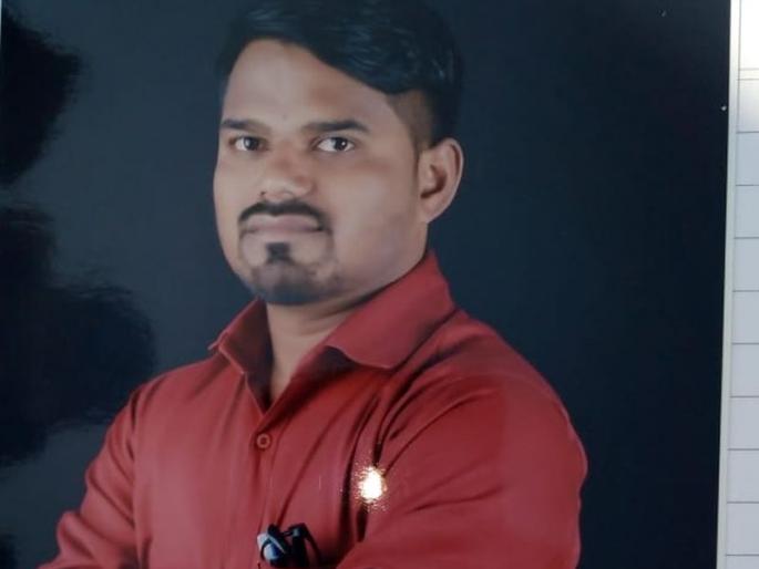 The car hit the bike; The youth was killed on the spot | कारची दुचाकीला धडक ;  युवक जागीच ठार The car hit the bike; The youth was killed on the spot | कारची दुचाकीला धडक ;  युवक जागीच ठार