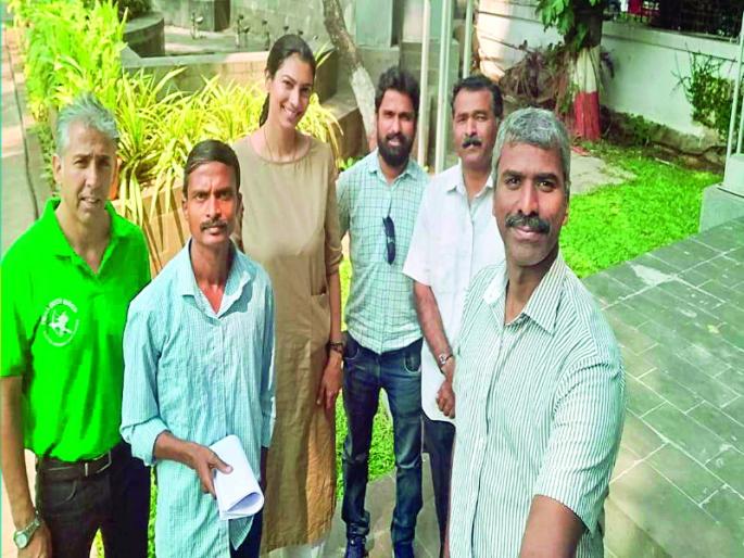 Everyone's eyes shocking... when the former'Miss World' comes in to record the testimony | सगळ्यांच्या नजरा अवाक् होतात...जेव्हा माजी‘मिस वर्ल्ड’ येते साक्ष नोंदविण्यासाठी