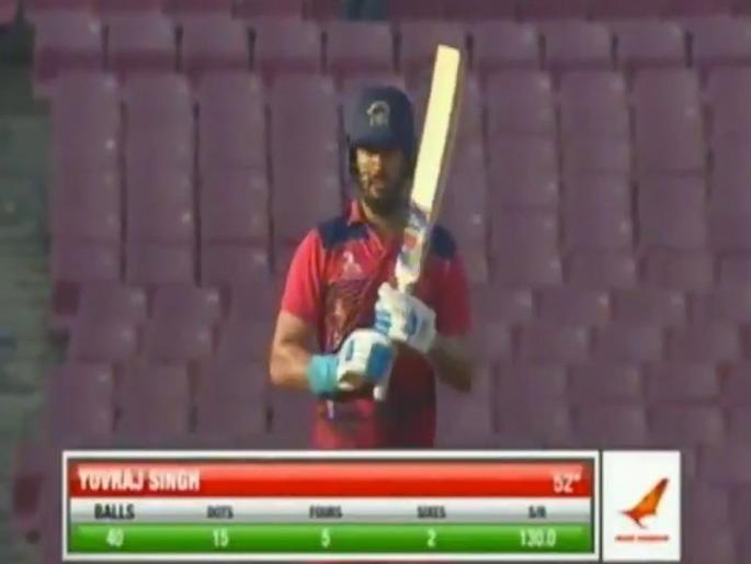 Mumbai Indians' applause Yuvraj Singh outstanding innings , watch video | युवराज सिंगच्या पाठीवर मुंबई इंडियन्सची कौतुकाची थाप, पाहा व्हिडीओ