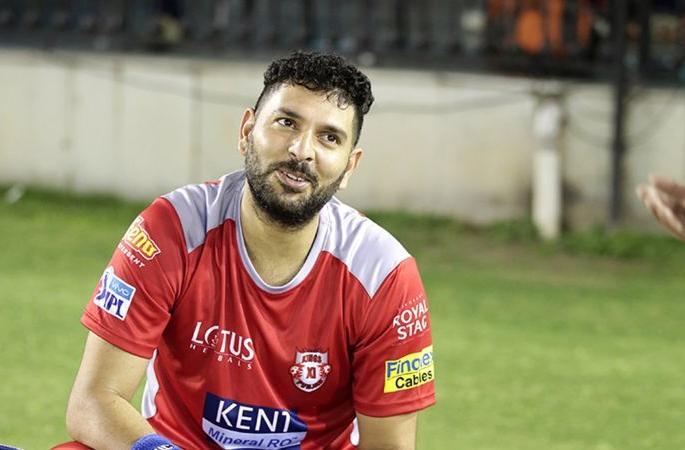 Yuvraj Singh smashes a six with a brilliant switch hit - Watch video | युवराज सिंगचा 'switch hit' षटकार, पाहा व्हिडीओ...