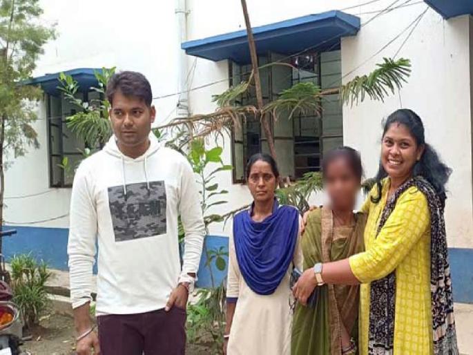 'She' went astray during corona, Reached the family after three years | ‘ती’ कोरोना काळात भरकटली; तीन वर्षानंतर पोहोचली कुटुंबात 'She' went astray during corona, Reached the family after three years | ‘ती’ कोरोना काळात भरकटली; तीन वर्षानंतर पोहोचली कुटुंबात