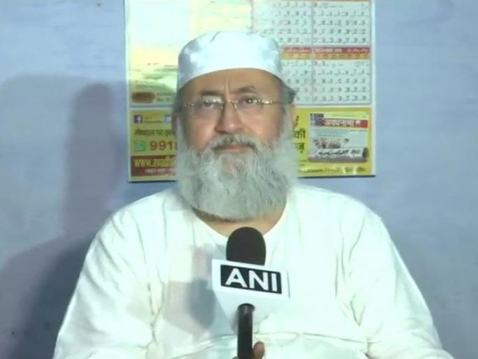 Maulvi, who was expelled from the AIMPLB, said he would not cooperate with those who want to create riots. | AIMPLB मधून हकालपट्टी करण्यात आलेले मौलवी म्हणाले, दंगली घडवण्यास इच्छुक असणाऱ्यांची साथ देणार नाही 