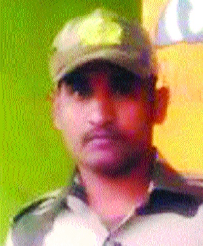 Shimgaon jawan survives the life of an animal: Jihad is not at risk | शामगावच्या जवानाने वाचविला चिमुकलीचा जीव : इझराला धोका नसल्याचा निर्वाळा Shimgaon jawan survives the life of an animal: Jihad is not at risk | शामगावच्या जवानाने वाचविला चिमुकलीचा जीव : इझराला धोका नसल्याचा निर्वाळा