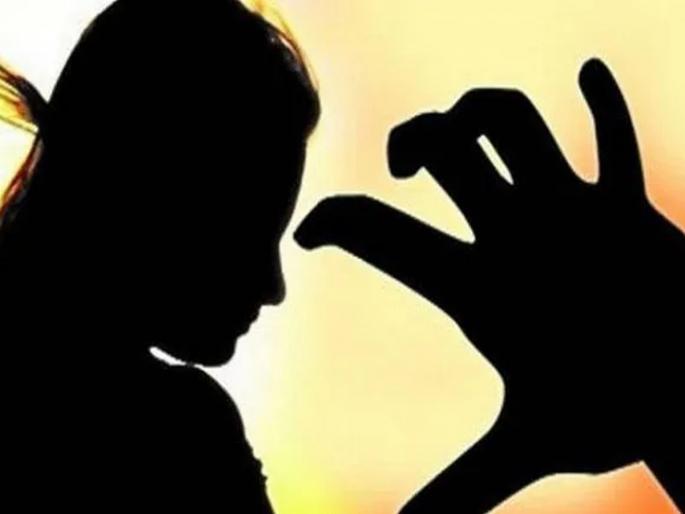 First torture by luring marriage, then defamation on social media posting private photos crime news Nagpur | अगोदर लग्नाचे आमिष दाखवत अत्याचार, मग सोशल माध्यमांवर बदनामी First torture by luring marriage, then defamation on social media posting private photos crime news Nagpur | अगोदर लग्नाचे आमिष दाखवत अत्याचार, मग सोशल माध्यमांवर बदनामी