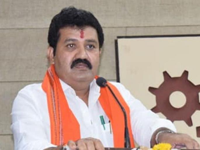 Shock to Guardian Minister Sanjay Rathod in Digras Bazar Committee; MVA won 14 seats | दिग्रस बाजार समितीत पालकमंत्री संजय राठोड यांना धक्का; मविआचा डंका Shock to Guardian Minister Sanjay Rathod in Digras Bazar Committee; MVA won 14 seats | दिग्रस बाजार समितीत पालकमंत्री संजय राठोड यांना धक्का; मविआचा डंका