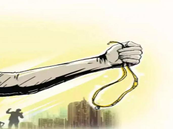 Revolver to the trio who pulled the chain from the neck of former corporator in Ulhasnagar | उल्हासनगरात माजी नगरसेवकाच्या गळ्यातील चेन खेचून नेणाऱ्या त्रिकूटाकडे रिव्हॉल्व्हर Revolver to the trio who pulled the chain from the neck of former corporator in Ulhasnagar | उल्हासनगरात माजी नगरसेवकाच्या गळ्यातील चेन खेचून नेणाऱ्या त्रिकूटाकडे रिव्हॉल्व्हर