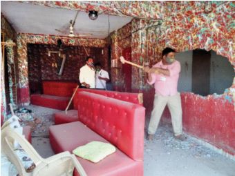 Campaign against foreign nationals | परकीय नागरिकांविराेधात धडक माेहीम