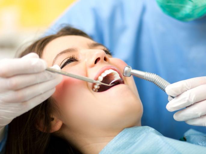 70% of patients with toothache do root canal: 20% say tooth extraction | दात दुखल्यास ७० टक्के रुग्ण करतात रुट कॅनल: दात काढा म्हणणारे २० टक्के 70% of patients with toothache do root canal: 20% say tooth extraction | दात दुखल्यास ७० टक्के रुग्ण करतात रुट कॅनल: दात काढा म्हणणारे २० टक्के