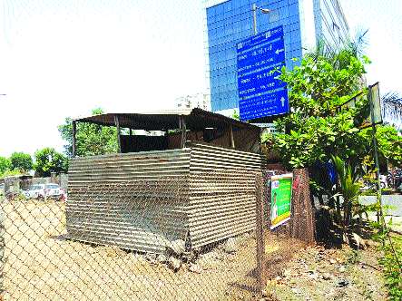 The updated animal hospital will be set up at Kalamboli | कळंबोलीमध्ये उभारणार अद्ययावत पशू रुग्णालय The updated animal hospital will be set up at Kalamboli | कळंबोलीमध्ये उभारणार अद्ययावत पशू रुग्णालय