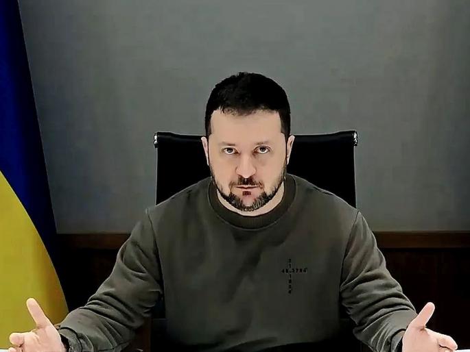 Zelensky rejects Donald Trump's proposal; orders ministers not to sign on Americas doccument | डोनाल्ड ट्रम्प यांचा तो प्रस्ताव झेलेन्स्कींनी फेटाळला; मंत्र्यांना सही करू नका, असे आदेश Zelensky rejects Donald Trump's proposal; orders ministers not to sign on Americas doccument | डोनाल्ड ट्रम्प यांचा तो प्रस्ताव झेलेन्स्कींनी फेटाळला; मंत्र्यांना सही करू नका, असे आदेश