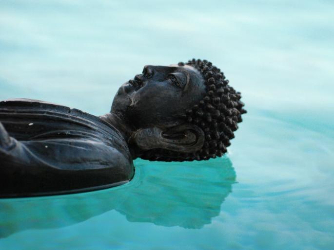 Zen Story - The first smile to be blown to death | झेन कथा - मृत्यूशय्येवर फुललं पहिलं हसू Zen Story - The first smile to be blown to death | झेन कथा - मृत्यूशय्येवर फुललं पहिलं हसू