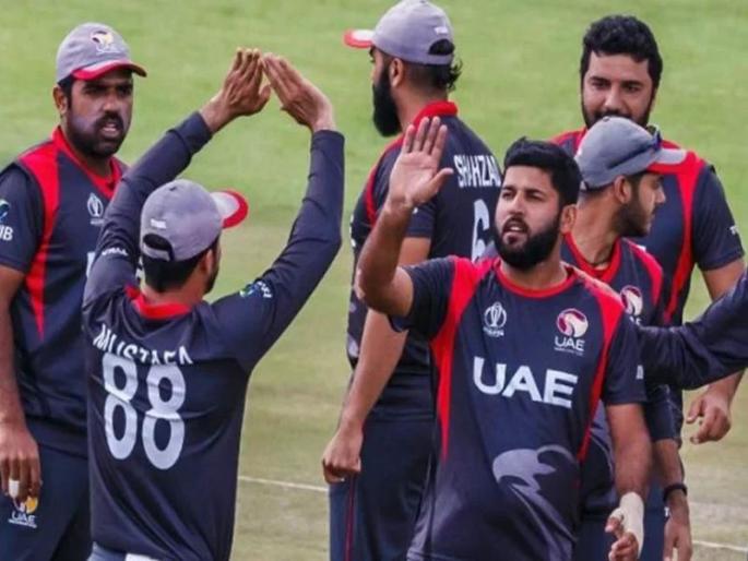 ... and Zimbabwean cricketers began to cry, and the audience had their eyes! | ...आणि झिम्बाब्वेचे क्रिकेटपटू ढसाढसा रडू लागले, प्रेक्षकांचेही डोळे पाणावले!