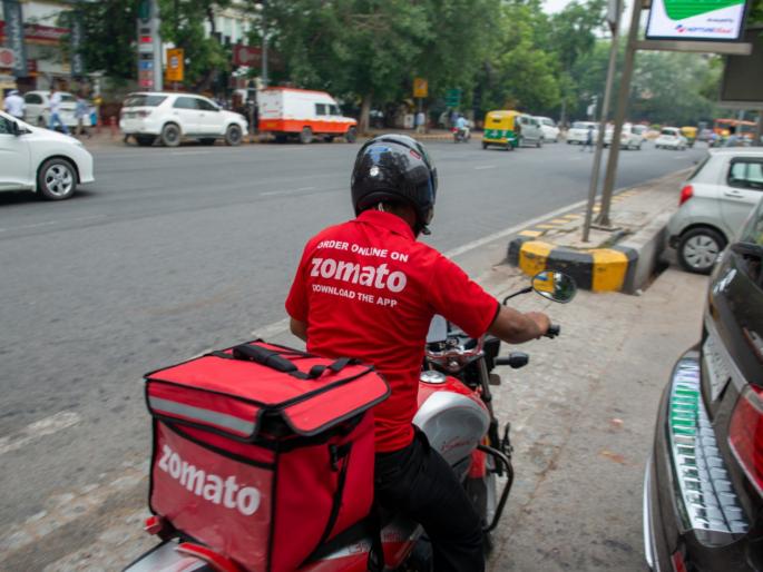 'Give us that order', three arrested for beating and robbing Zomato delivery boy | 'ती ऑर्डर आम्हालाच दे', झोमॅटो डिलिव्हरी बॉयला मारहाण करून लुटणाऱ्या तिघांना अटक