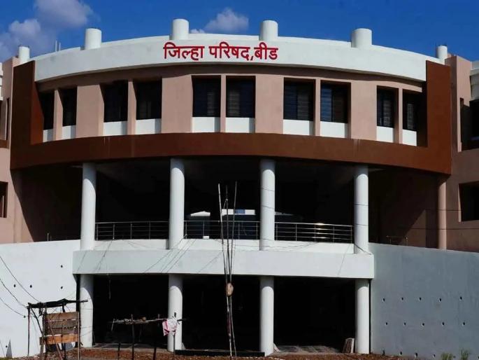 Beed Bullying of BJP Worker Abusing the CEO by mentioning the name of the Guardian Minister | बीड: भाजप कार्यकर्त्याची दादागिरी; पालकमंत्र्याचे नाव सांगून सीईओंना शिवीगाळ Beed Bullying of BJP Worker Abusing the CEO by mentioning the name of the Guardian Minister | बीड: भाजप कार्यकर्त्याची दादागिरी; पालकमंत्र्याचे नाव सांगून सीईओंना शिवीगाळ