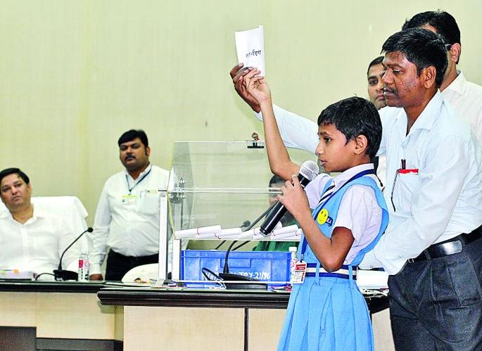 Reservation of Nagpur Zilla Parishad's 15 circles changed | नागपूर जिल्हा परिषदेच्या १५ सर्कलचे आरक्षण बदलले Reservation of Nagpur Zilla Parishad's 15 circles changed | नागपूर जिल्हा परिषदेच्या १५ सर्कलचे आरक्षण बदलले