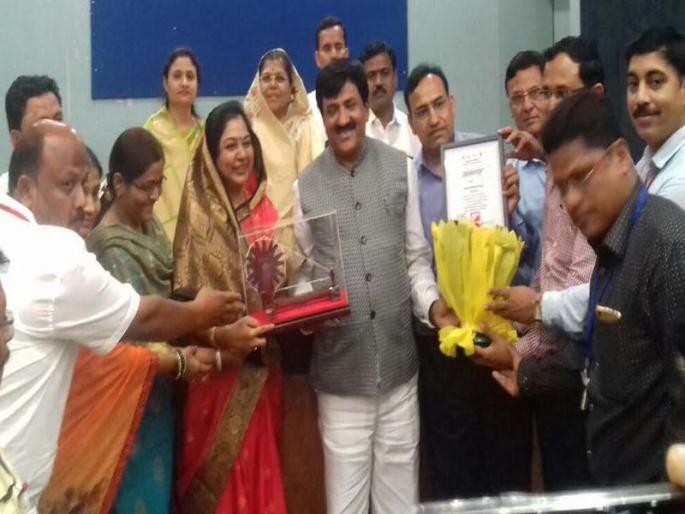 Nandurbar Zilla Parishad has been present in Mumbai for the purpose of work | उल्लेखनिय कार्याबाबत नंदुरबार जिल्हा परिषदेचा मुंबईत झाला गौरव Nandurbar Zilla Parishad has been present in Mumbai for the purpose of work | उल्लेखनिय कार्याबाबत नंदुरबार जिल्हा परिषदेचा मुंबईत झाला गौरव