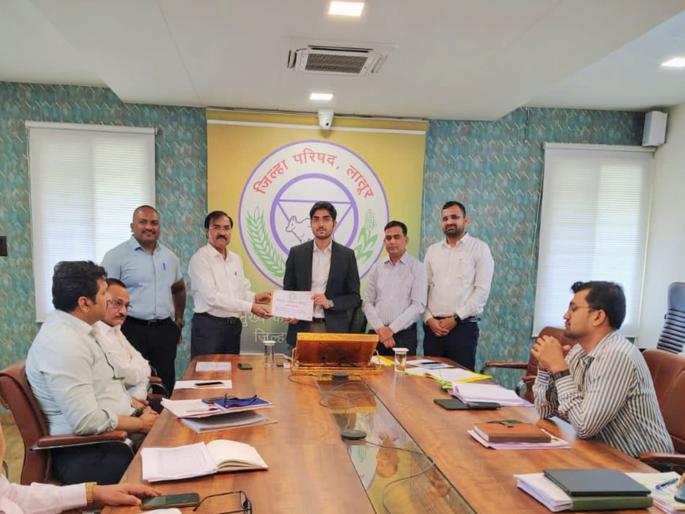 Latur: E-Kuber, VPDA will reduce the self-generated income of the Zilla Parishad! | Latur: ई- कुबेर, व्हीपीडीएमुळे जिल्हा परिषदेचे स्वउत्पन्न होणार कमी ! Latur: E-Kuber, VPDA will reduce the self-generated income of the Zilla Parishad! | Latur: ई- कुबेर, व्हीपीडीएमुळे जिल्हा परिषदेचे स्वउत्पन्न होणार कमी !