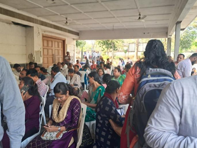 Zilla Parishad will get 325 new teachers counseling process will continue till late night | जिल्हा परिषदेला मिळणार नवीन ३२५ शिक्षक; समुपदेशाची प्रक्रीया रात्री उशिरापर्यंत चालणार Zilla Parishad will get 325 new teachers counseling process will continue till late night | जिल्हा परिषदेला मिळणार नवीन ३२५ शिक्षक; समुपदेशाची प्रक्रीया रात्री उशिरापर्यंत चालणार