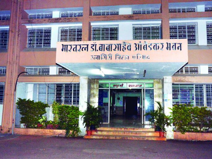 Seasonal recruitment for 180 posts in the district, demand for permanent recruitment | जिल्ह्यात १८० पदांवर हंगामी भरती, कायम भरतीची मागणी Seasonal recruitment for 180 posts in the district, demand for permanent recruitment | जिल्ह्यात १८० पदांवर हंगामी भरती, कायम भरतीची मागणी