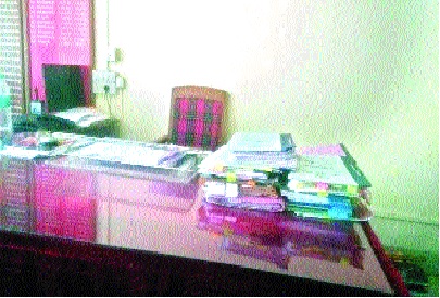 Satara's Social Welfare is backed by Pune! : In charge of charge in 11 years in 11 years | साताऱ्याच्या ‘समाजकल्याण’ला पुण्याचा टेकू ! : दहा वर्षांत ११ जणांकडे प्रभारी कामकाज Satara's Social Welfare is backed by Pune! : In charge of charge in 11 years in 11 years | साताऱ्याच्या ‘समाजकल्याण’ला पुण्याचा टेकू ! : दहा वर्षांत ११ जणांकडे प्रभारी कामकाज