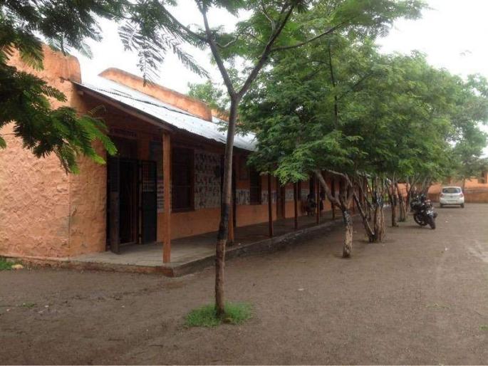 Zilla Parishad's 15 schools have been closed in two years! | दोन वर्षांत शाळा जिल्हा परिषदेच्या १५ शाळा पडल्या बंद! Zilla Parishad's 15 schools have been closed in two years! | दोन वर्षांत शाळा जिल्हा परिषदेच्या १५ शाळा पडल्या बंद!