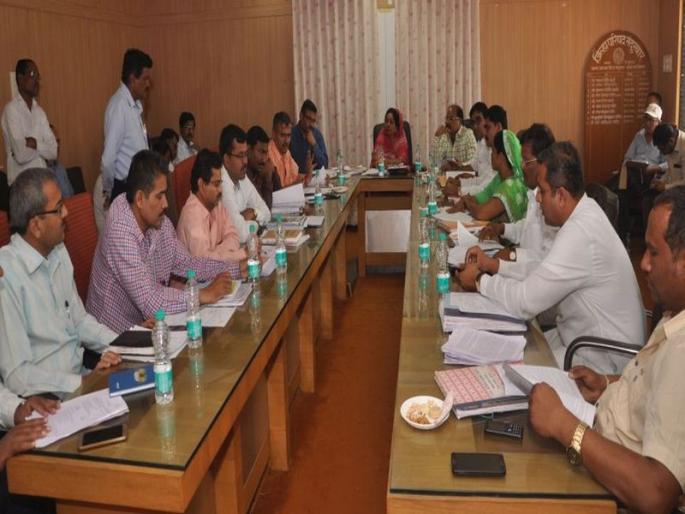 'Permanent' resolution to provide sand for development works in Nandurbar | नंदुरबारातील विकासकामांसाठी वाळू देण्याचा ‘स्थायी’ ठराव 'Permanent' resolution to provide sand for development works in Nandurbar | नंदुरबारातील विकासकामांसाठी वाळू देण्याचा ‘स्थायी’ ठराव