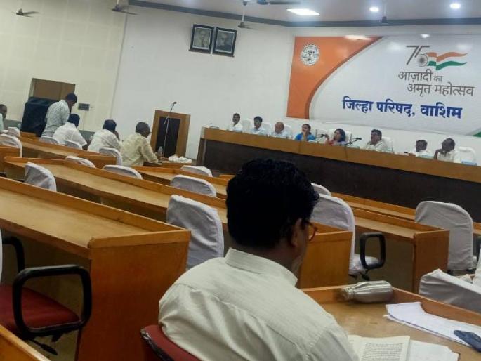 Give priority to irrigation well works ZP Members aggressive in standing committee meeting | सिंचन विहिरींच्या कामांना प्राधान्य द्या!, जि.प. स्थायी समितीच्या सभेत सदस्य आक्रमक Give priority to irrigation well works ZP Members aggressive in standing committee meeting | सिंचन विहिरींच्या कामांना प्राधान्य द्या!, जि.प. स्थायी समितीच्या सभेत सदस्य आक्रमक