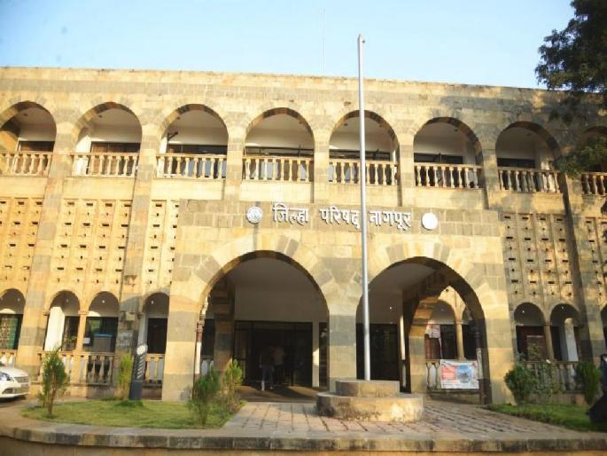 dispute erupts in Nagpur ZP general meet; BJP aggressive on the strength of Congress rebel Nana Kambhale | जिल्हा परिषदेच्या सभेत तुफान राडा; टेबलची तोडफोड, कागदपत्रे आसनाकडे भिरकावली dispute erupts in Nagpur ZP general meet; BJP aggressive on the strength of Congress rebel Nana Kambhale | जिल्हा परिषदेच्या सभेत तुफान राडा; टेबलची तोडफोड, कागदपत्रे आसनाकडे भिरकावली