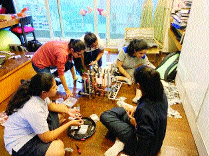 Robo's help in the fight against maritime pollution | सागरी प्रदूषणाविरोधी लढण्यासाठी ‘रोबो’ची मदत Robo's help in the fight against maritime pollution | सागरी प्रदूषणाविरोधी लढण्यासाठी ‘रोबो’ची मदत