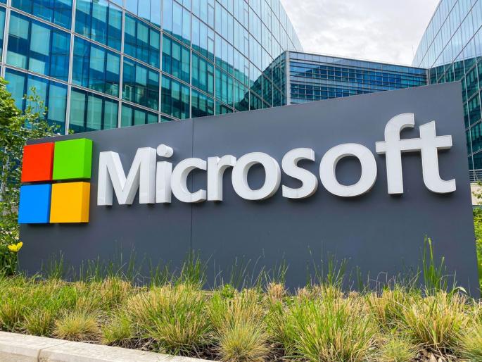 Microsoft Layoff: Employee Prashant kamani worked 21 years at CEO Satya Nadel's Microsoft; Emotional Post Viral after lost job | Microsoft Layoff: कंपनी कोणाचीच नसते? नाडेलांच्या मायक्रोसॉफ्टमध्ये २१ वर्षे राबला भारतीय; काढून टाकले... भाऊक पोस्ट Microsoft Layoff: Employee Prashant kamani worked 21 years at CEO Satya Nadel's Microsoft; Emotional Post Viral after lost job | Microsoft Layoff: कंपनी कोणाचीच नसते? नाडेलांच्या मायक्रोसॉफ्टमध्ये २१ वर्षे राबला भारतीय; काढून टाकले... भाऊक पोस्ट