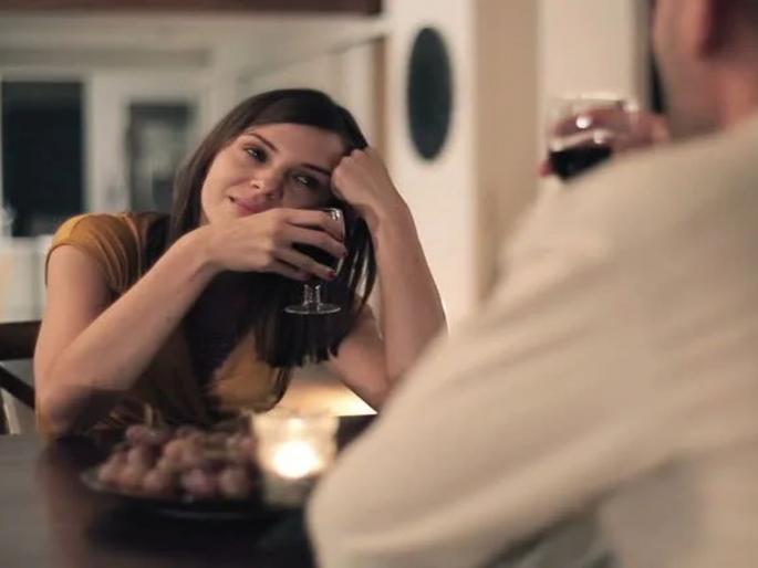 couple drunk daily, but husband did not like it; One day, his wife was beaten to death | Satara News: जोडीने दारू प्यायचे, पण पतीला आवडायचे नाही; एक दिवस सटकली, मारहाणीत पत्नीचा मृत्यू couple drunk daily, but husband did not like it; One day, his wife was beaten to death | Satara News: जोडीने दारू प्यायचे, पण पतीला आवडायचे नाही; एक दिवस सटकली, मारहाणीत पत्नीचा मृत्यू