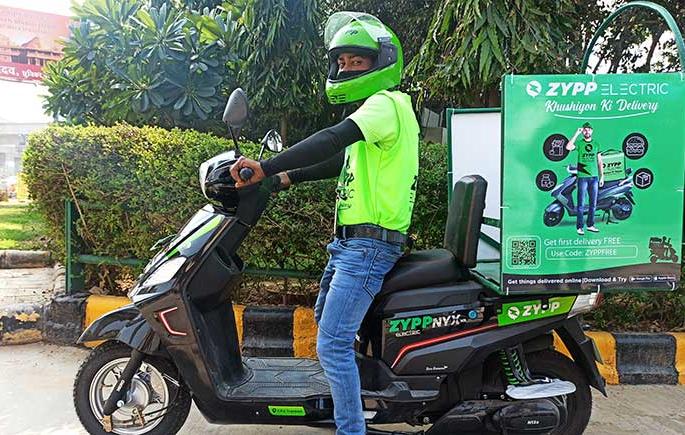 no entry still infiltration of e bikers everywhere | नो एण्ट्री... तरीही ई-बाइकवाल्यांची सर्वत्र घुसखोरी no entry still infiltration of e bikers everywhere | नो एण्ट्री... तरीही ई-बाइकवाल्यांची सर्वत्र घुसखोरी