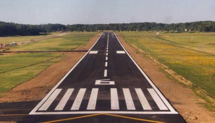 Second runway in Nagpur will be in second phase | नागपुरात दुसरी धावपट्टी दुसऱ्या टप्प्यात बनणार Second runway in Nagpur will be in second phase | नागपुरात दुसरी धावपट्टी दुसऱ्या टप्प्यात बनणार