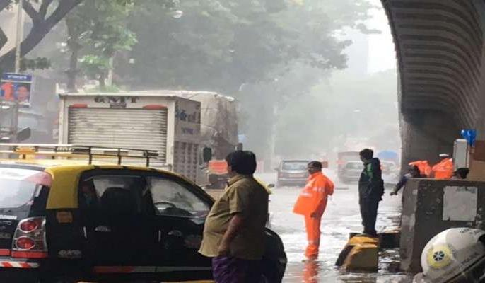Mumbai receives 90 millimeters of rain; A torrential downpour in Raigad with Thane, Palghar | मुंबईत रविवारी ११९ मिलीमीटर पाऊस; ठाणे, पालघरसह रायगडमध्ये मुसळधार