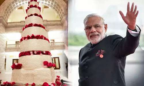 Surat bakery makes 71-feet-long cake with 'corona warriors' theme on PM Modi's  Birthday