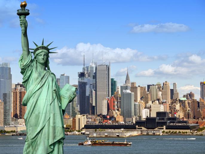 Citizenship for immigrants who have lived in the United States for more than a decade, Indians will be the biggest beneficiary | दशकाहून अधिक काळ अमेरिकेत राहणाऱ्या स्थलांतरितांना नागरिकत्व, भारतीय ठरणार सर्वाधिक लाभार्थी