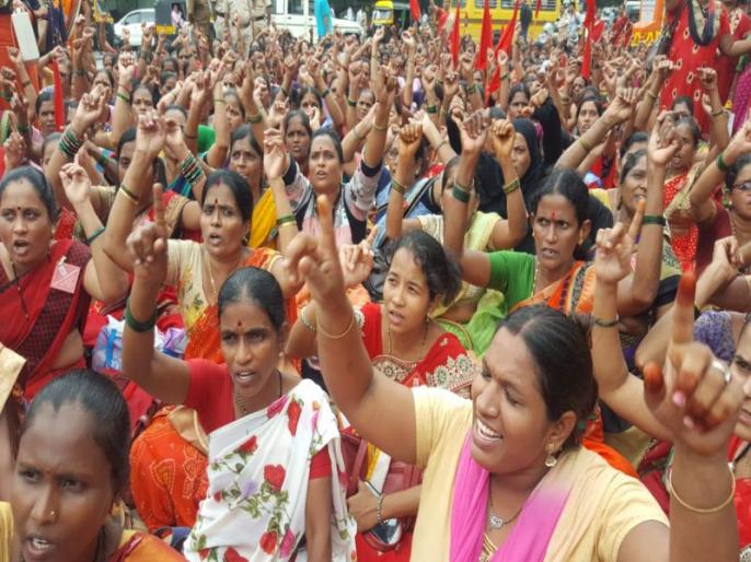Anganwadi worker will be beaten in the ministry in June | अंगणवाडी सेविका जून महिन्यात धडकणार मंत्रालयात Anganwadi worker will be beaten in the ministry in June | अंगणवाडी सेविका जून महिन्यात धडकणार मंत्रालयात