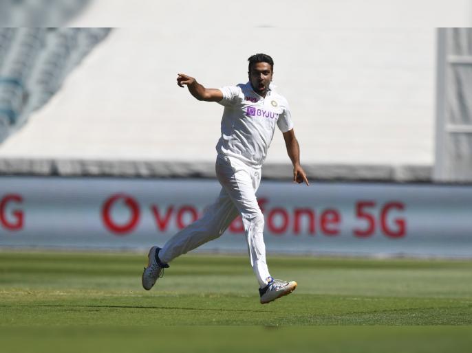 India vs Australia, 3rd Test Day 4 : Ravichandran Ashwin gets Steve Smith's wicket yet again in this series as he traps him lbw for 81 | India vs Australia, 3rd Test : ऑस्ट्रेलियाला मोठा धक्का, आर अश्विननं पुन्हा स्टीव्ह स्मिथला 'मामा' बनवलं India vs Australia, 3rd Test Day 4 : Ravichandran Ashwin gets Steve Smith's wicket yet again in this series as he traps him lbw for 81 | India vs Australia, 3rd Test : ऑस्ट्रेलियाला मोठा धक्का, आर अश्विननं पुन्हा स्टीव्ह स्मिथला 'मामा' बनवलं