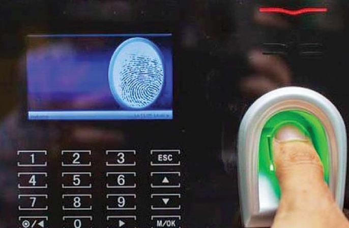 Due to lack of biometrics nutrition food obstructed in the drought-prone areas ADA | बायोमेट्रिकअभावी अडला दुष्काळग्रस्त भागातील पोषण आहार Due to lack of biometrics nutrition food obstructed in the drought-prone areas ADA | बायोमेट्रिकअभावी अडला दुष्काळग्रस्त भागातील पोषण आहार