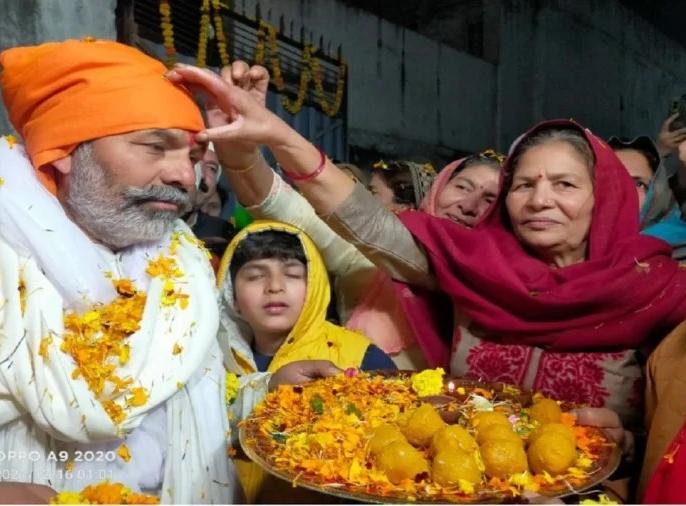 राकेश टिकैत 383 दिवसांनी घरी परतले, कुटुंबीयांच्या डोळ्यात आनंदाश्रू