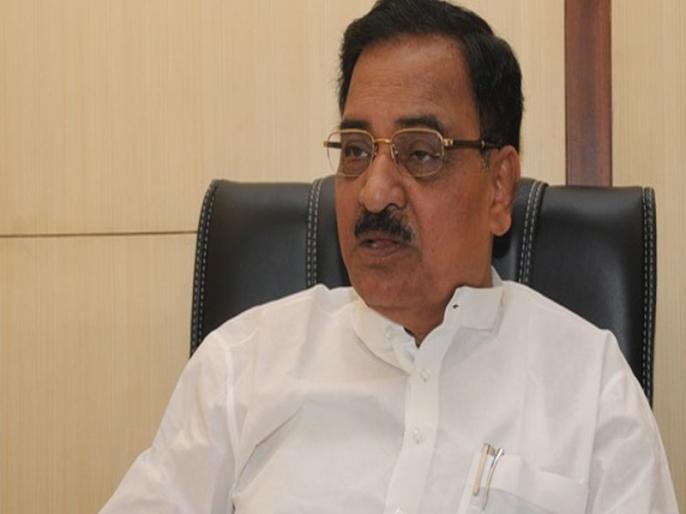 diwakar raote wants to privatise state transport service mns alleges | लालपरी बंद करण्याचा रावतेंचा डाव; मनसेचा गंभीर आरोप diwakar raote wants to privatise state transport service mns alleges | लालपरी बंद करण्याचा रावतेंचा डाव; मनसेचा गंभीर आरोप