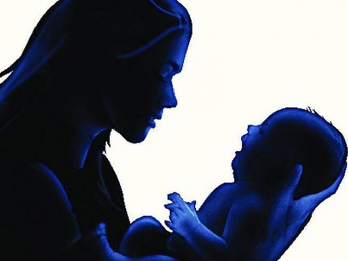 Shocking The deceased girl is dead; Dropped into the toilet given by the mother | धक्कादायक! जन्मलेली मुलगी मृत समजताच; आईने दिले शौचालयात टाकून Shocking The deceased girl is dead; Dropped into the toilet given by the mother | धक्कादायक! जन्मलेली मुलगी मृत समजताच; आईने दिले शौचालयात टाकून