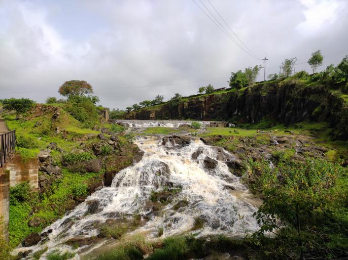 marathi-news-khamkarwadi-seepage-lake-overflow-latest