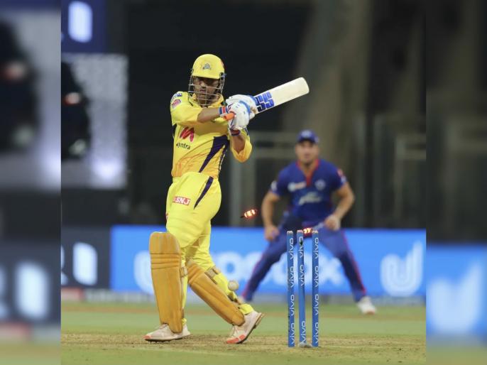 IPL 2021: CSK vs DC T20 Live: Mahendra Singh Dhoni 4th time dismissed for zero | IPL 2021 : CSK vs DC T20 Live : शून्यावर बाद होऊनही 'महेंद्रसिंग धोनी’च लीडर! IPL 2021: CSK vs DC T20 Live: Mahendra Singh Dhoni 4th time dismissed for zero | IPL 2021 : CSK vs DC T20 Live : शून्यावर बाद होऊनही 'महेंद्रसिंग धोनी’च लीडर!